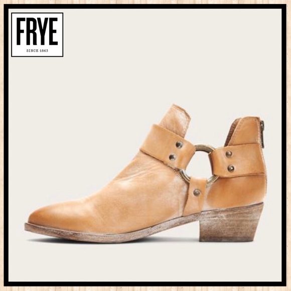 Frye Women’s Ray Harness Back Zip Bootie Tan - Picture 8 of 16